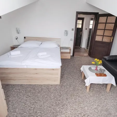 Clara Guest house *